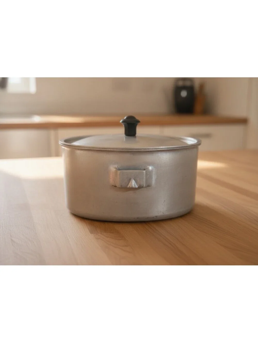 Vintage Wear-Ever No. 2256 Aluminum Triangular Pot with Lid – Made in USA
